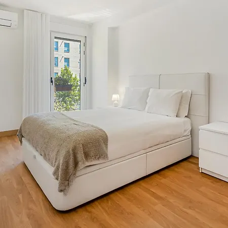 Spacious Lumiar 3Br By Lovelystay דירה