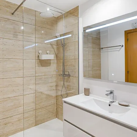 Spacious Lumiar 3Br By Lovelystay דירה *