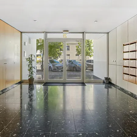 Uptown Urban Escape By Lovelystay